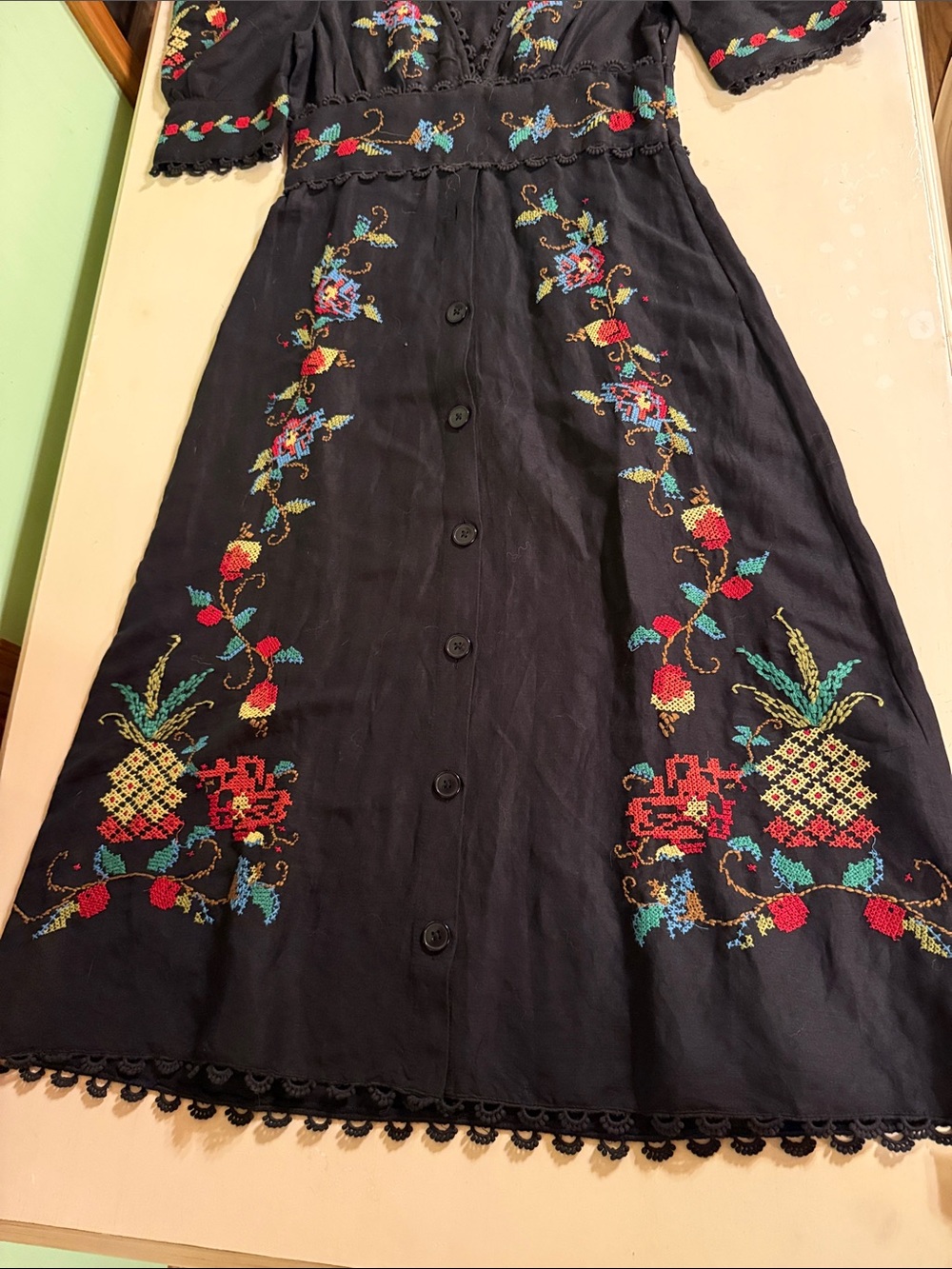 FARM embroidered black dress - Picture 6 of 7
